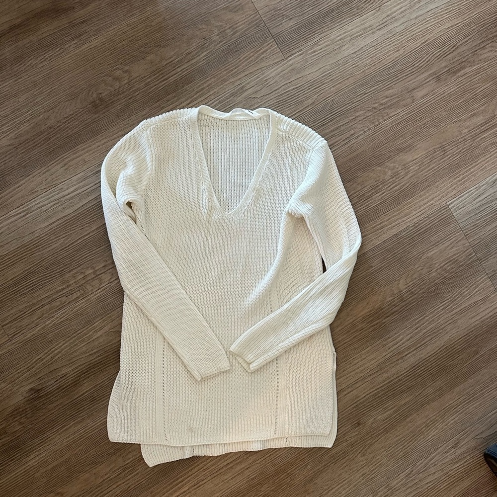 Athleta Cream V-Neck Women's Sweater